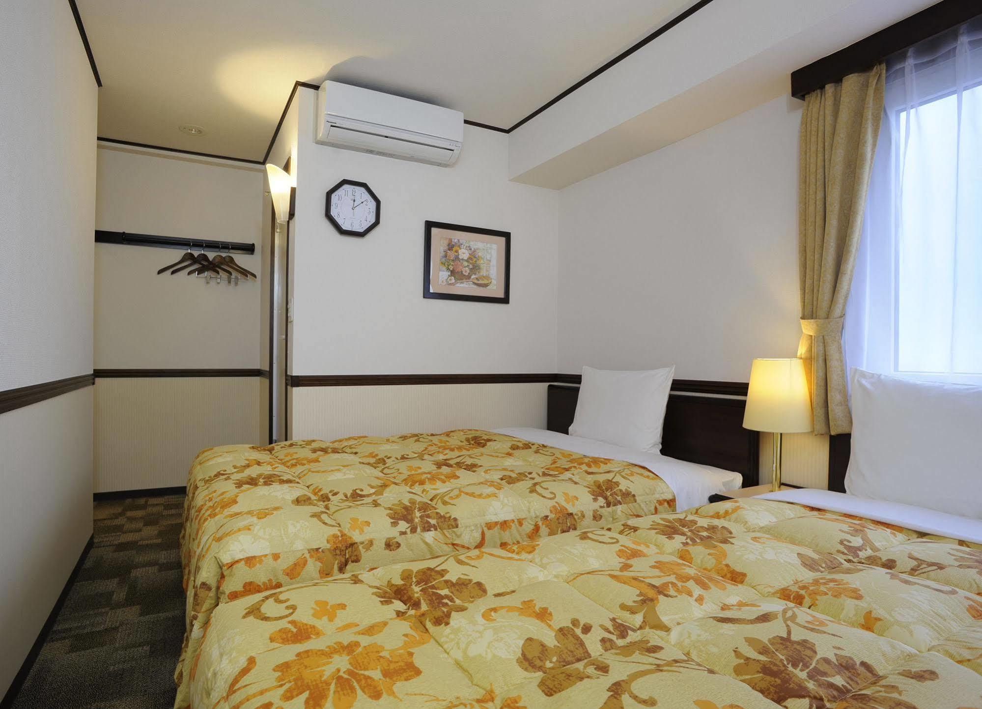 Toyoko Inn Shizuoka Fujieda Eki Kita Guchi Exterior foto